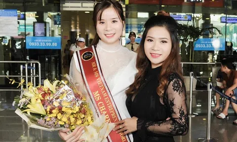 Hoa hậu Ly Nguyễn được chào đón ở Sân Bay